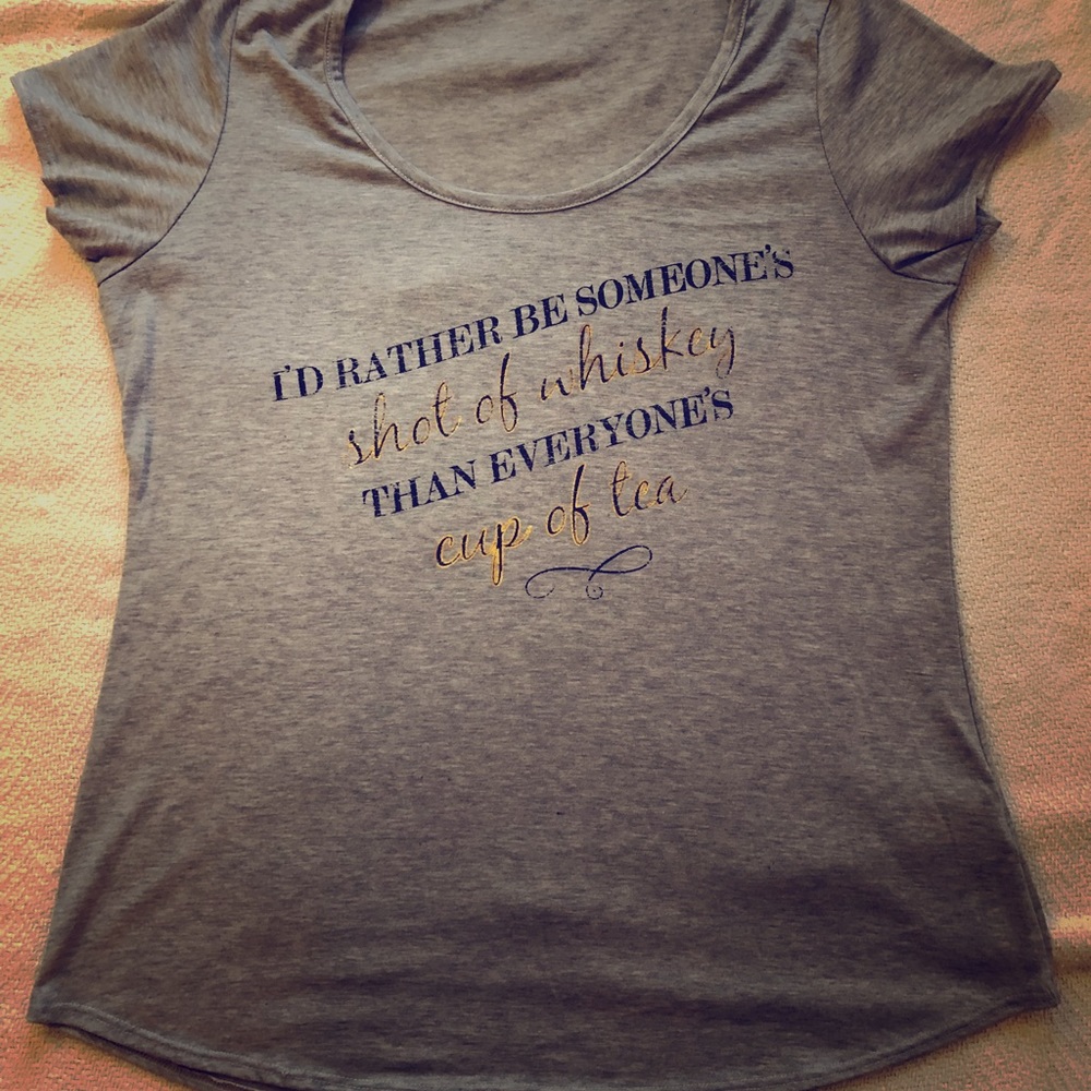 Lightweight graphic T Sz L large From Maurices